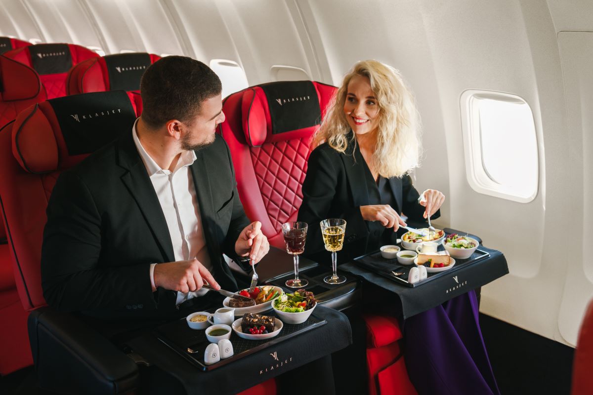 Enhancing the Culinary Experience of Fine Dining in Private Charter Aircraft at 35,000 Feet