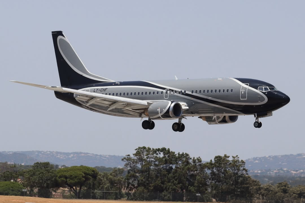 KlasJet-VIP-Boeing-737